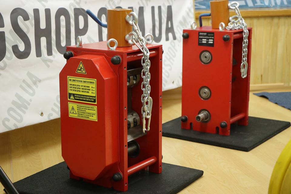 Змагання по багатоповторному жиму штанги 2