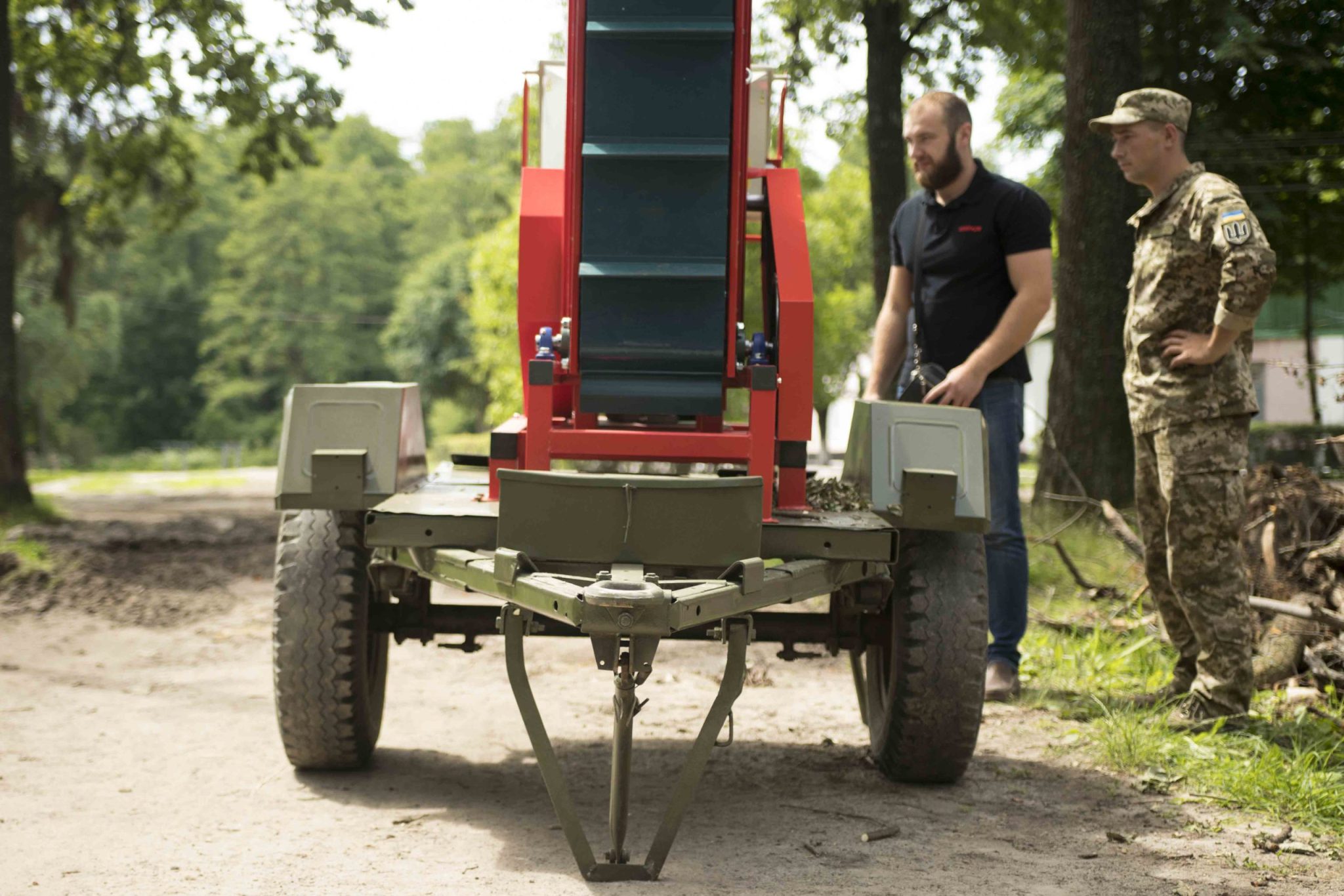 Подрібнювач гілок АМ-120БД-К в військовій частині 7