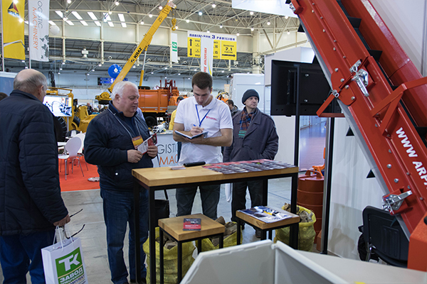 Подрібнювачі гілок АРПАЛ на виставці Комунтех-2018 3 Арпал на выставке Комунтех-2018