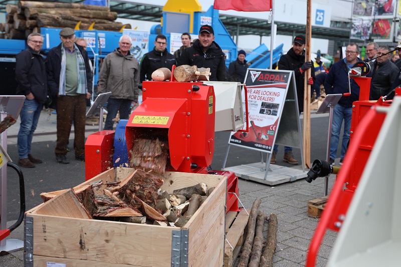 ARPAL wood chippers at the international exhibition AGRITECHNICA in Hanover 8 ARPAL wood chippers at the international exhibition AGRITECHNICA in Hanover