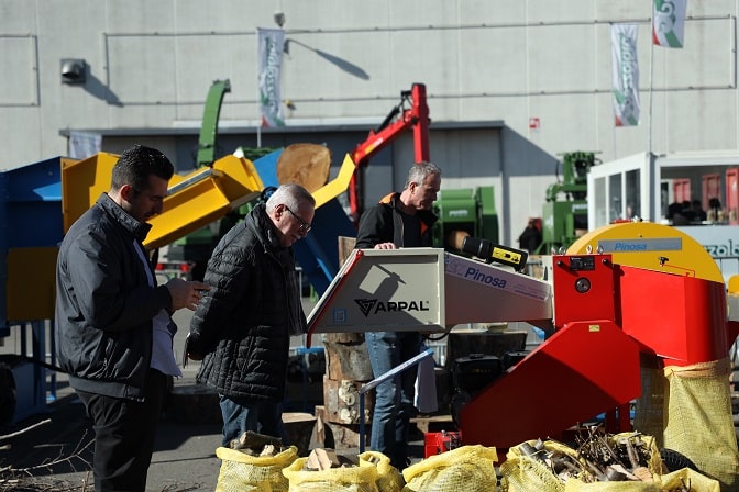 Арпал в Італії на виставці Progetto Fuoco 1 Подрібнювачі гілок ARPAL на виставці Progetto Fuoco в Італії