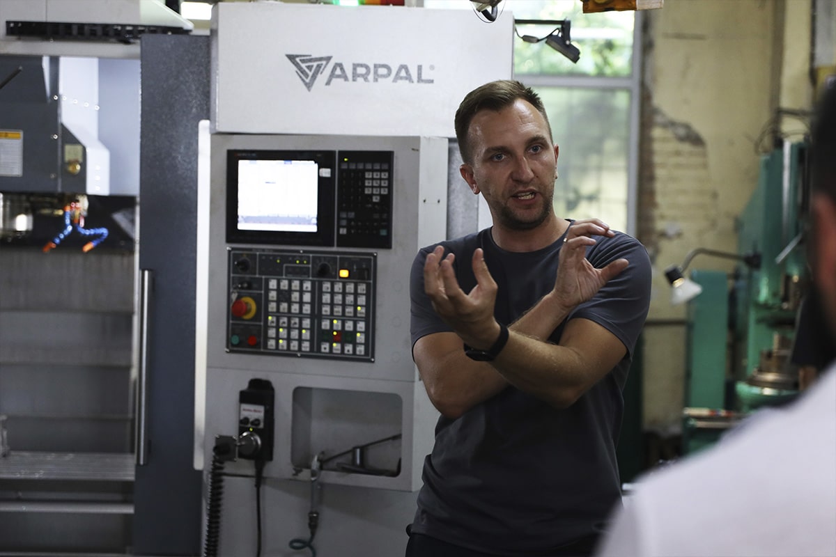 Guided tour of manufacturing for the entrepreneurial community 2 Guided tour of manufacturing for the entrepreneurial community